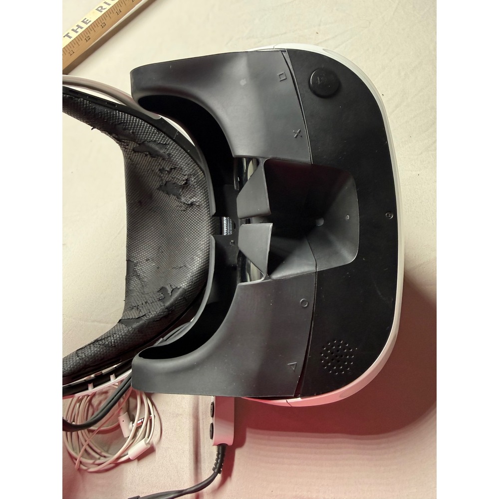 Sony PlayStation VR Headset CUH-ZVR1 PS4 Virtual Reality Goggles White Black